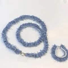 ライトブルー パールビーズ　スマホショルダーストラップ　リストストラップ