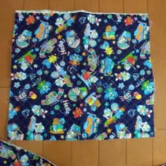ウルトラマンキルティング生地 約40x36、約64x16