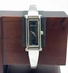 【不動】GUCCI レディース 腕時計 バングルウォッチ　シルバーのサムネイル