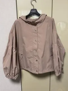 【新品未使用品】INGNIのくすみピンクのマウンテンパーカー