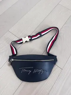 Tommy Hilfiger ネイビーショルダーバッグ メンズ　レディース