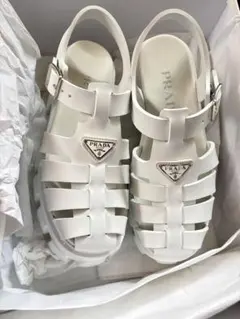 PRADA サンダル ホワイト❤️のサムネイル