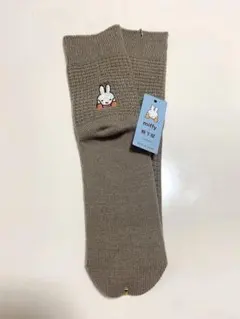 ワッフル刺繍ソックス　靴下屋コラボ　ミッフィー