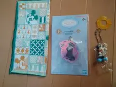 ミッキーマウス ハンカチとアクリルキーホルダーセット