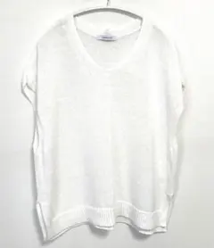 SIMPLICITÉ B.C.ストック　Vネック ノースリーブニット