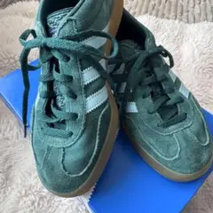 adidas gazelle ダークグリーン スニーカー