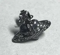 美品☆Vivienne Westwood オーブピアス ブラック Y2K 個性的 - メルカリ