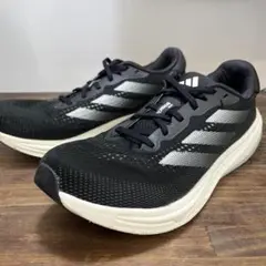 定価1.5万　アディダス supernova rise
