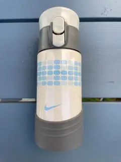 NIKE ナイキ ステンレスボトル 水筒のサムネイル