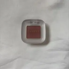 to/one ペタルフロートアイズ　02 graceful marronのサムネイル