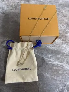 本日値下げ【24時間発送】LOUIS VUITTON ネックレス箱付き 本日値下げ【24時間発送】LOUIS VUITTON ネックレス箱付き - メルカリ