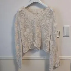 新品　menidiom アイボリー レース　カーディガン