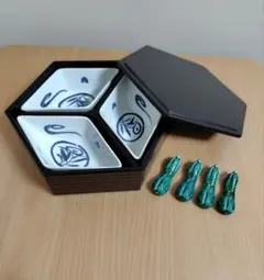 六角形重箱、きゅうり形の箸置きとのセット