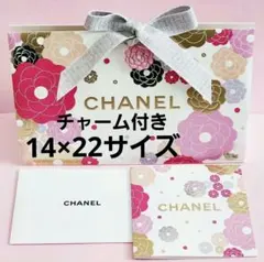 CHANEL チャーム付き 母の日 ギフトボックス　14×22サイズ
