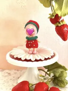 7cmサイズドール服　ぷちリカちゃん　シルバニアファミリー赤ちゃん　いちごワンピ