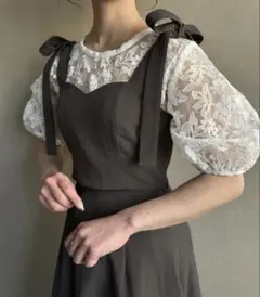 新品　エンボス加工　ビスチェ+フリルスカートセット　ワンピース　リボン