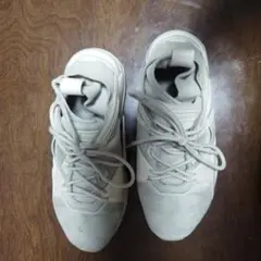 Puma ホワイト スニーカー ストラップ付き22センチ