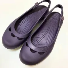 【廃盤】クロックス ジャイナ W7 23cm パープル 紫 フラワービジッツのサムネイル