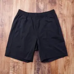 美品 ユニクロ ウルトラストレッチアクティブショーツ メンズ Mサイズ PG13