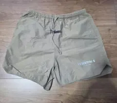 ESSENTIALS ショートパンツ　Sサイズのサムネイル