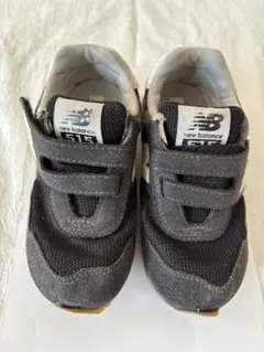 New Balance 515 グレー ベルクロスニーカー