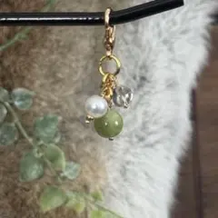 ペリドット × 水晶 天然石チャーム｜前向きなお守り