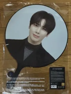 テヒョン　うちわ