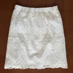値下げ中！natural beauty basic  レースホワイトスカート