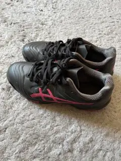 ASICS サッカーシューズ ブラック/ピンク22.5cmトレーニングシューズ