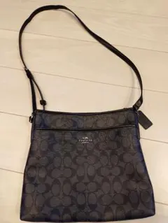 COACH 斜め掛けショルダーバッグ