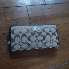 COACH コーチ シグネチャー柄 ラウンドファスナー長財布