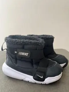 NIKE ナイキ フレックス アドバンス(ファー付き黒ブーツ)のサムネイル