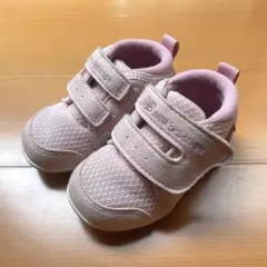 new balance ベビーシューズ ピンク　12センチ