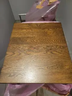 ダークブラウン ダイニングテーブルとアームチェアセット