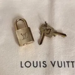 2025年最新】LV カデナ 南京錠の人気アイテム - メルカリ