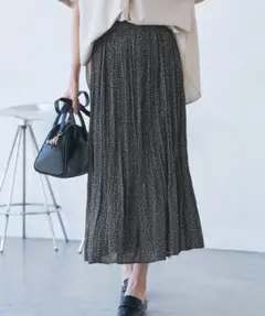 ロペピクニック　エアリープリーツスカート　ブラック　ドット