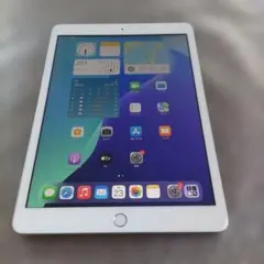 iPad 第7世代 　NW752J/A 　左上割れあり　管理ナンバー4470 iPad 第7世代 NW752J/A 左上割れあり 管理ナンバー4470 - メルカリ
