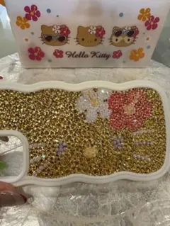 最終お値下げ！ラインストーンデコ♡日焼けキティちゃん♡iPhone15ケース