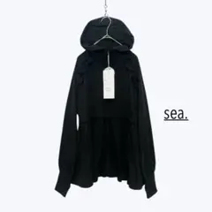 ♡ タグ付き新品 シー 指穴付き 肩フリルパーカー ラッシュガード 春夏