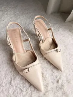 On feet & in love スリングバックパンプス ベージュのサムネイル