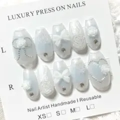 現品୨୧韓国ガーリーネイルチップ　ラメ乳白色ホワイト　水色チーク　バレリーナ