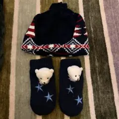 クマの顔付き手袋とリバーシブルニット帽