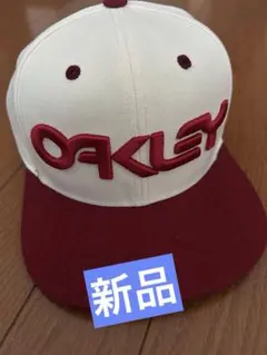 新品OAKLEY キャップ 帽子 ホワイト バーガンディのサムネイル
