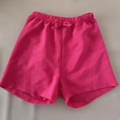 ピンクの可愛いキッズショートパンツ