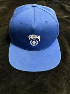 Stussy 青色 刺繍ロゴキャップ
