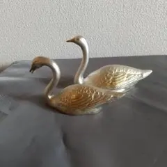 クロヌマタカトシさん ペア スワンのオブジェ - メルカリ