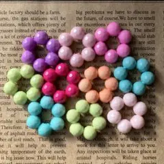 カラフルプラスチックビーズ10個セット