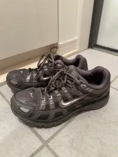 NIKE P-6000 スニーカー