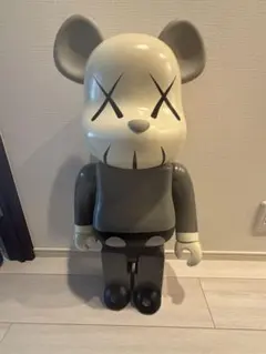 KAWS a-nation BE@RBRICK フィギュア1000% - メルカリ