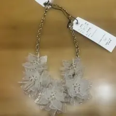 Noela 花モチーフ ネックレス アクセサリーのサムネイル